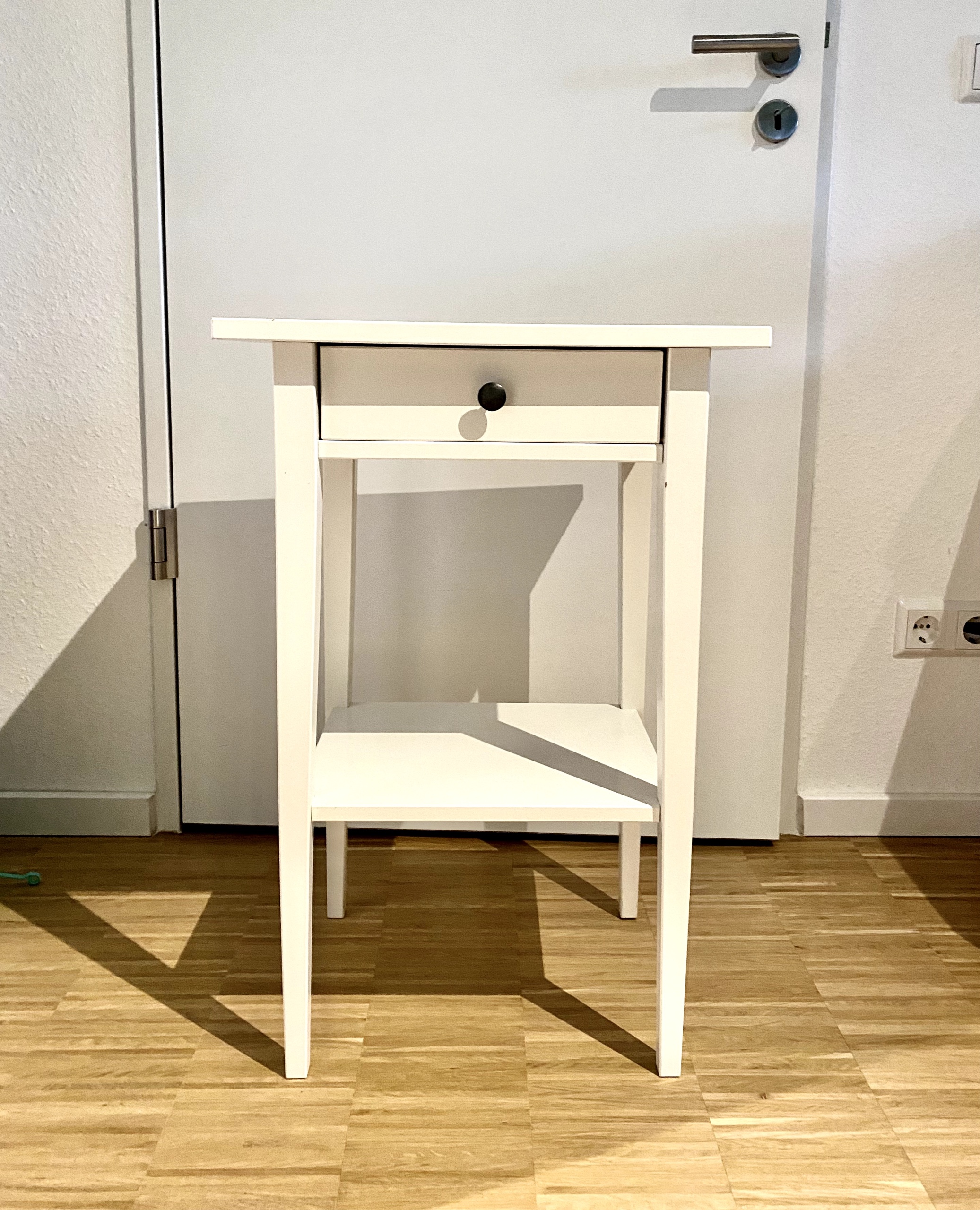 HEMNES