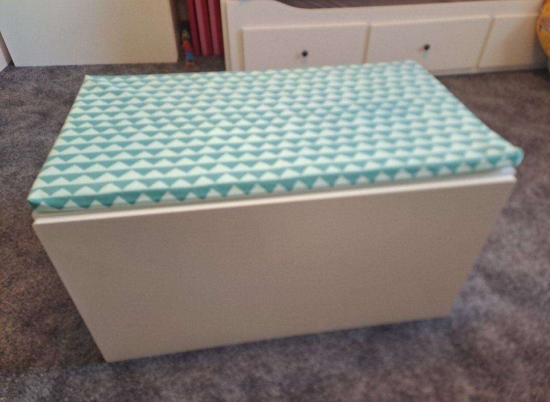 SMÅSTAD + BÄNKKAMRAT